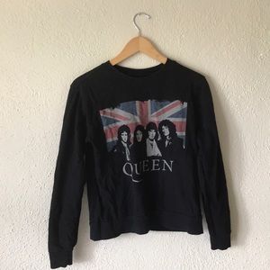 vintage band shirt of queen !!